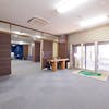 メモリアルホール脇の浜