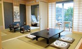 日典ラサ問屋町